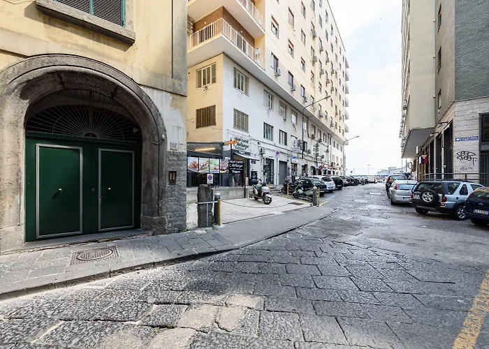 Via Melisurgo 23 * 나폴리